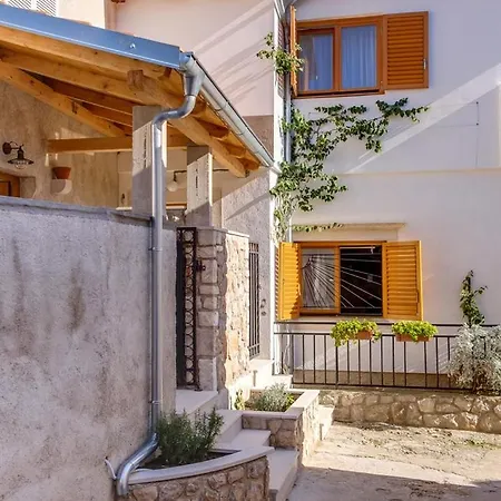 Elegant Iris Apartamento *