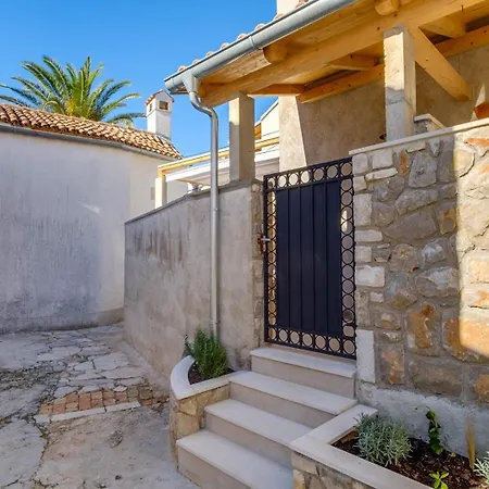 Elegant Iris Apartamento