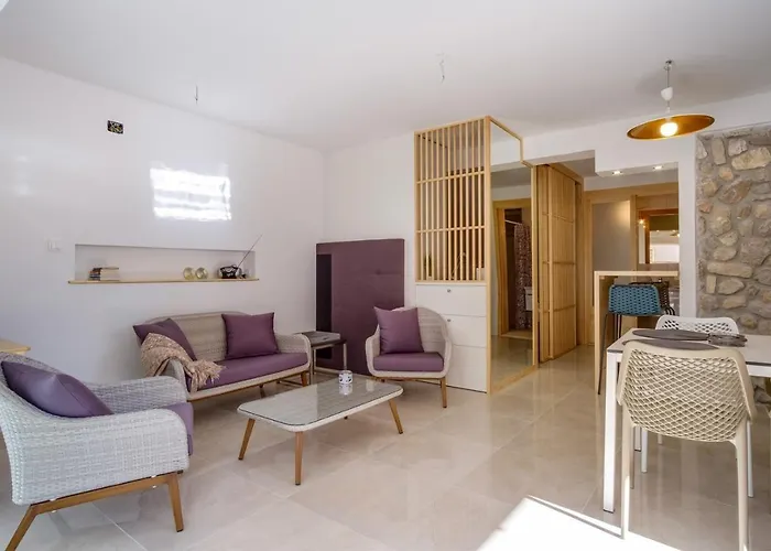 Elegant Iris 公寓 *