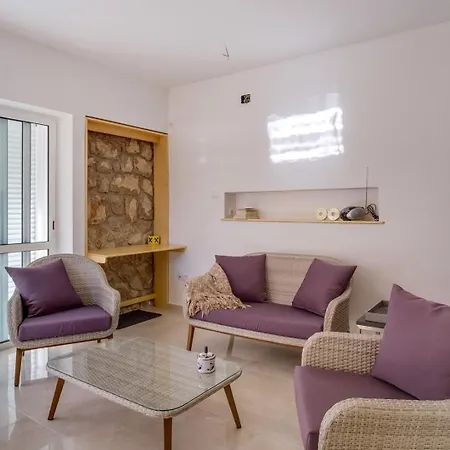 Elegant Iris Apartment Mali Losinj