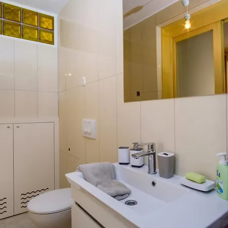 Elegant Iris Mali Lošinj